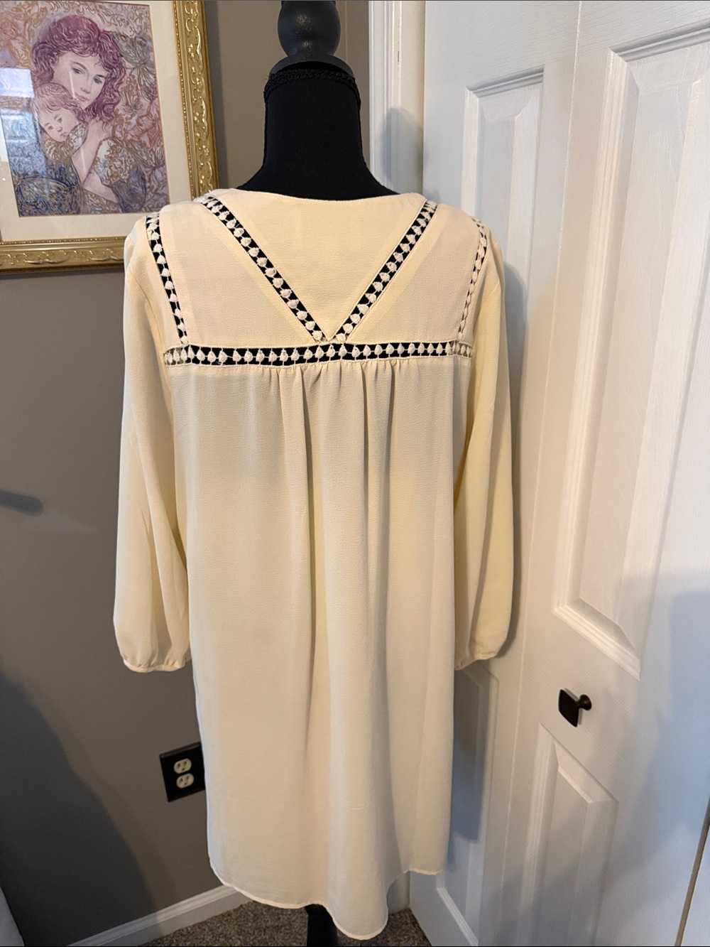 Ivory Dress - Picture 3 of 3